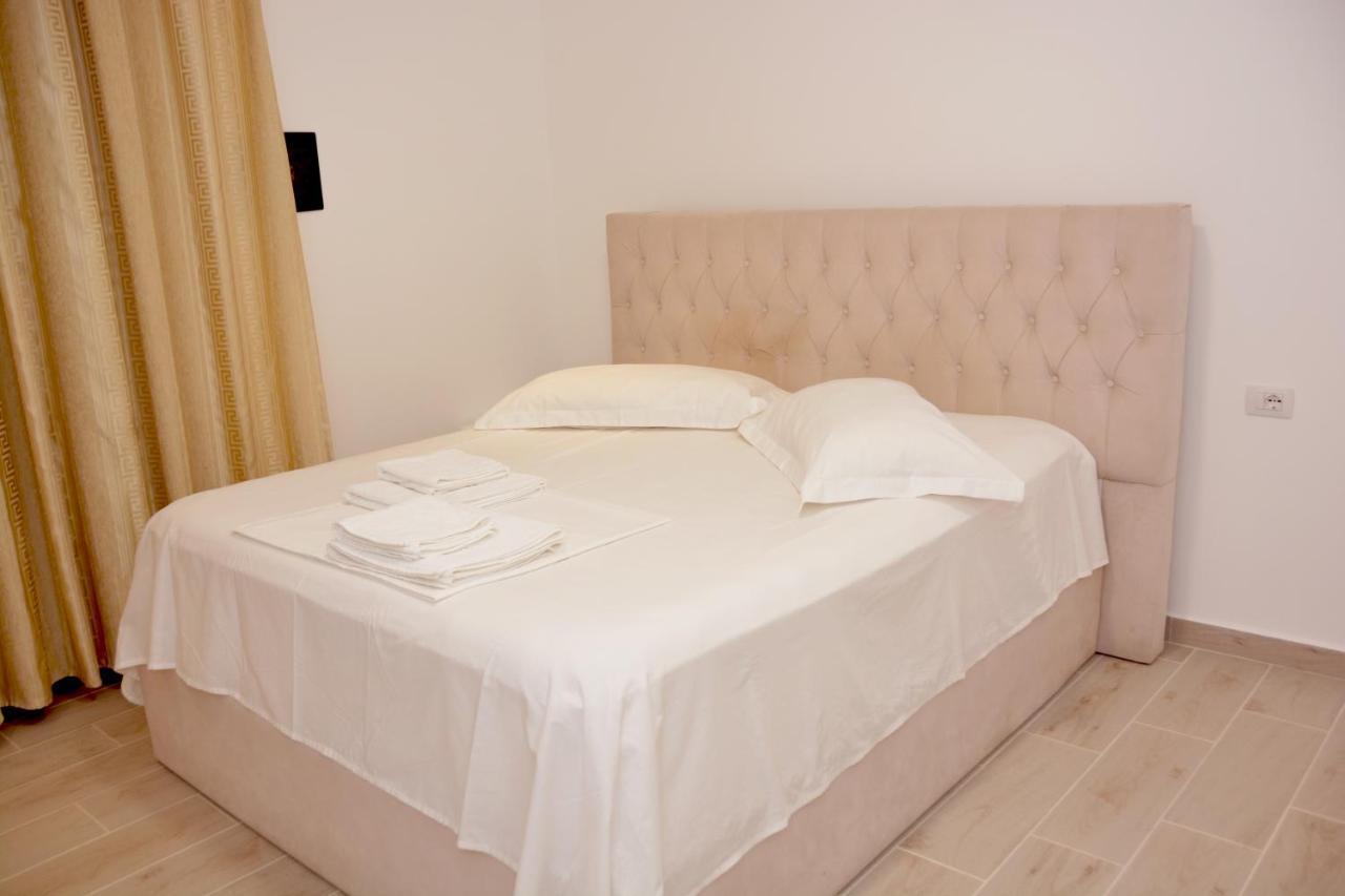 Mico'S Apartments Vlora Kültér fotó