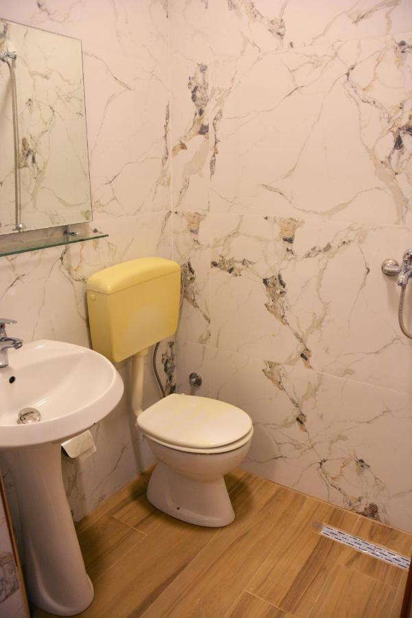 Mico'S Apartments Vlora Kültér fotó