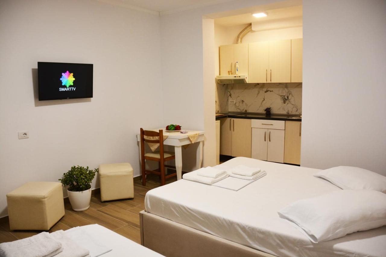 Mico'S Apartments Vlora Kültér fotó