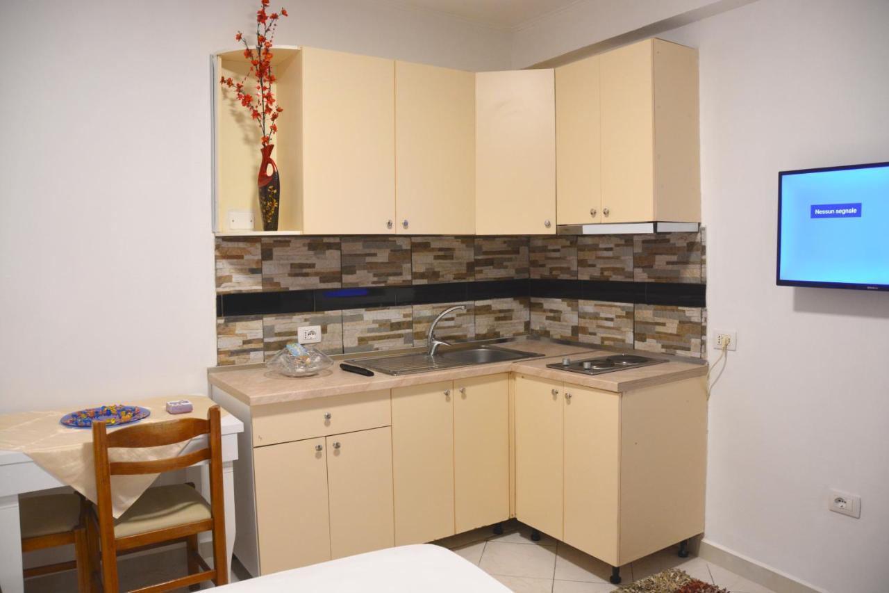 Mico'S Apartments Vlora Kültér fotó