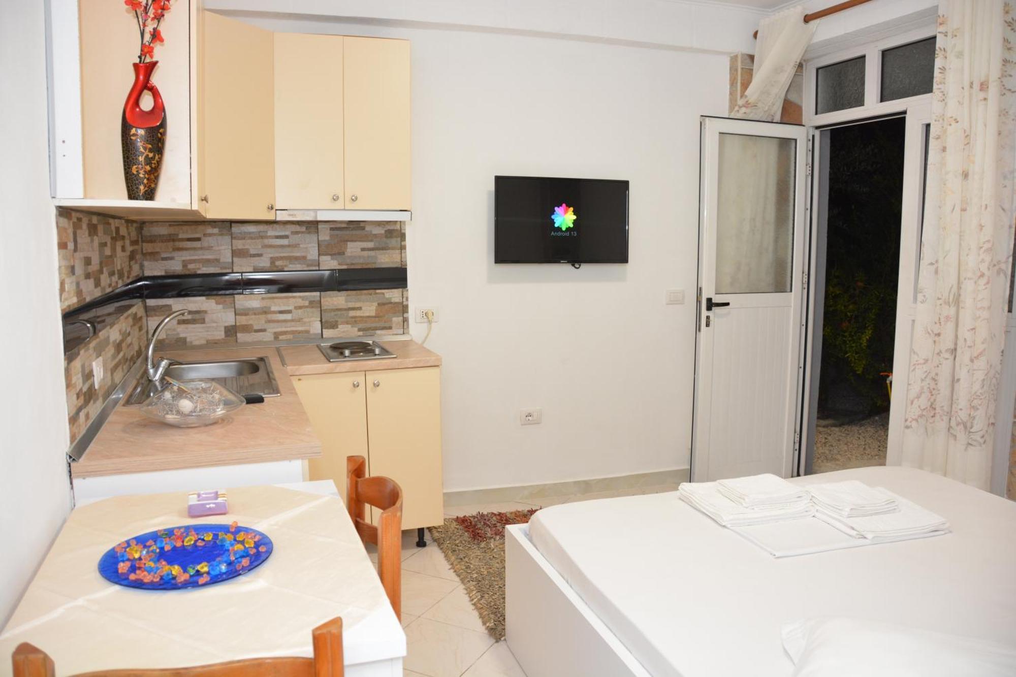 Mico'S Apartments Vlora Kültér fotó