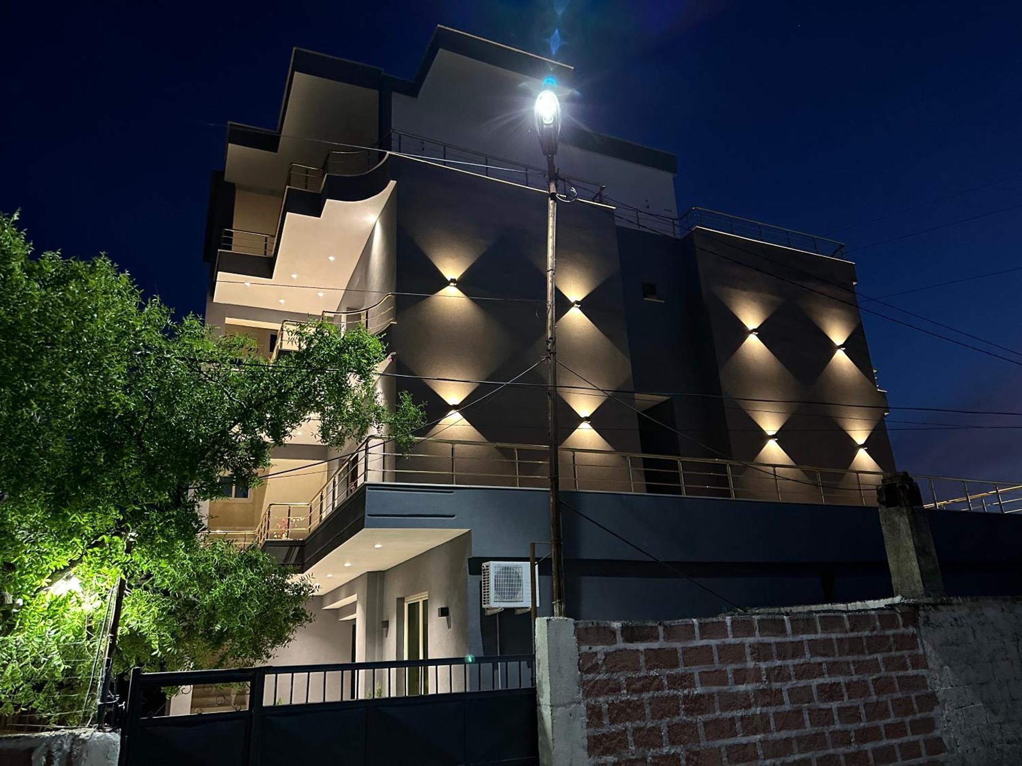 Mico'S Apartments Vlora Kültér fotó